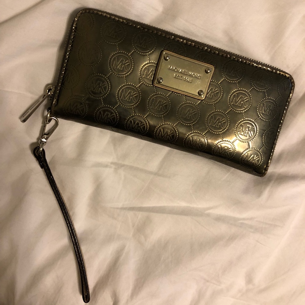 Michael Kors wallet